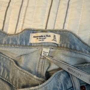 A&F curve love low rise jeans 14L